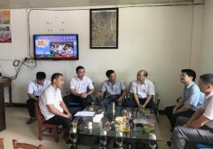 集團公司黨總支副書記、副總經(jīng)理王勛任到扶貧