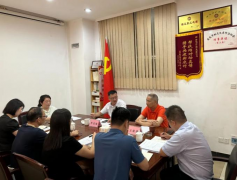 德晟集團(tuán)總經(jīng)理肖啟純到市場中心公司、市礦業(yè)公司、華遠(yuǎn)公司調(diào)研座談